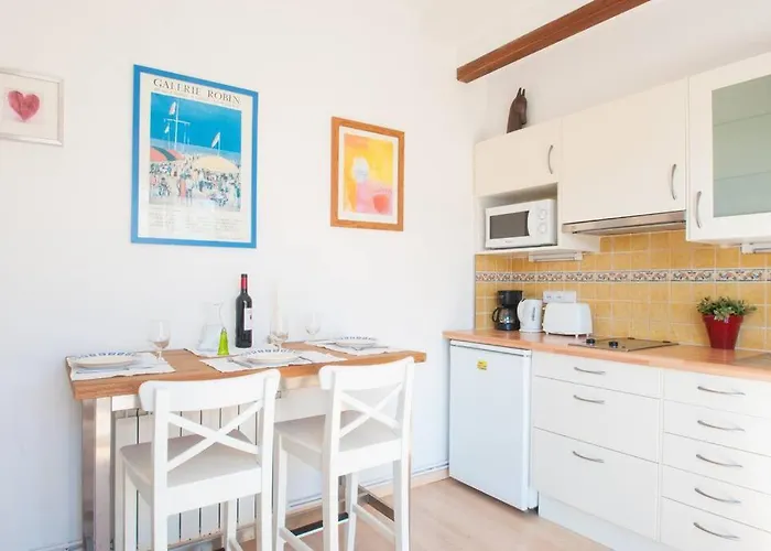 Hola! - Centric シッチェス