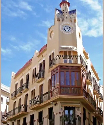 Hola! - Centric * Sitges